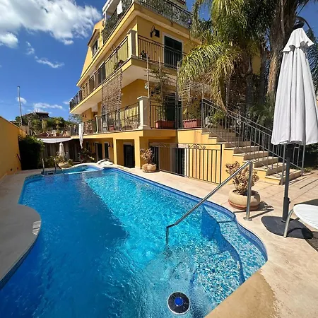 Athena In 5pax Apartment Marina di Ragusa